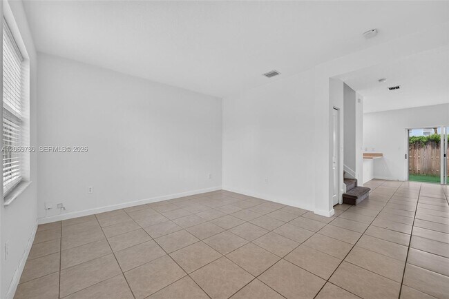 1586 SE 27th Terrace