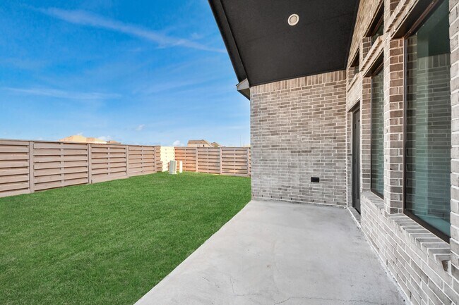 Photo - 10706 Ursa St