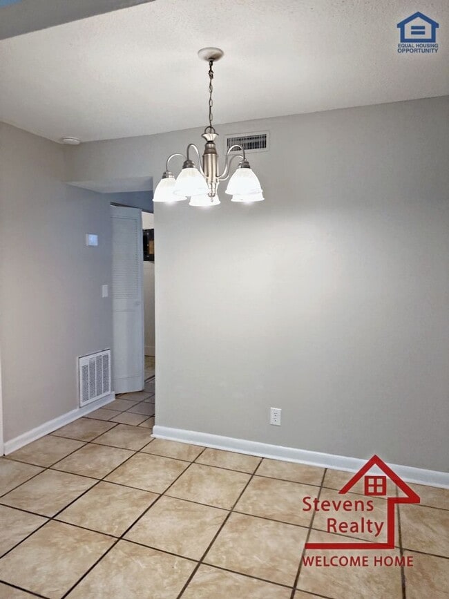 Photo - 4330 Wilson St