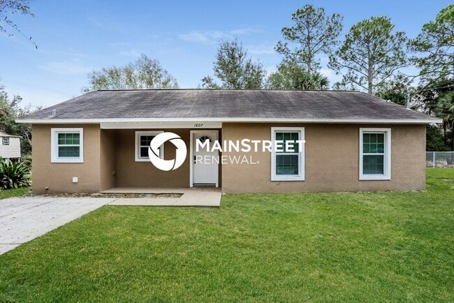 Building Photo - 3 Bedroom Pet-Friendly Home in Sanford, FL...