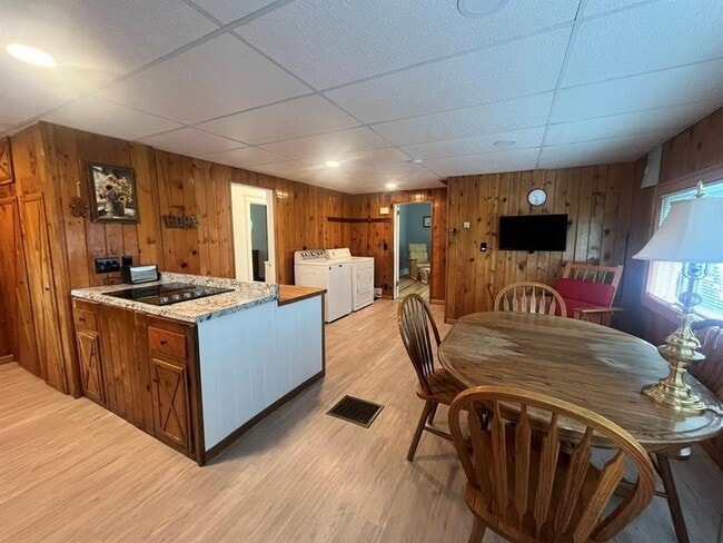 Photo - 45 Kattelville Rd