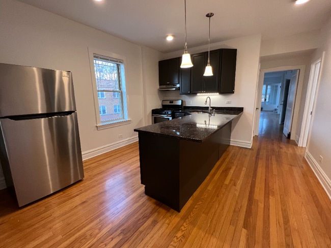 Photo - 6018 N Melvina Ave Unit 2