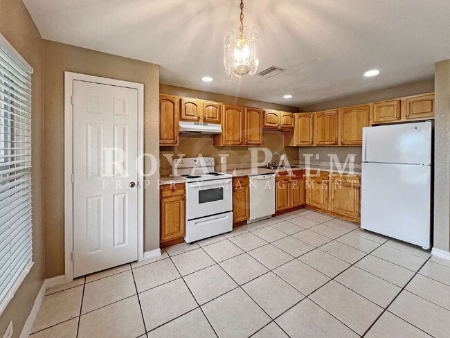 Building Photo - $350 Off First Month’s Rent if You Apply by March 30th - Make Yourself at Home — Charming 3-Bed, ...