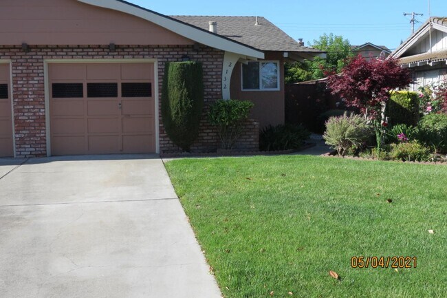 Photo - 2132 Town and Country Ln