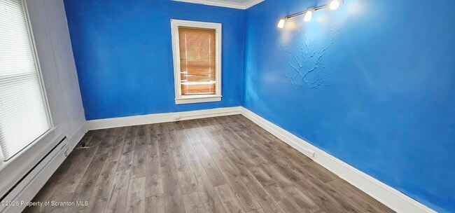 Photo - 1319 Washburn St