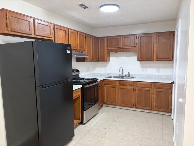 Photo - 2701 McIntosh Dr Unidad 2701 A McIntosh Dr