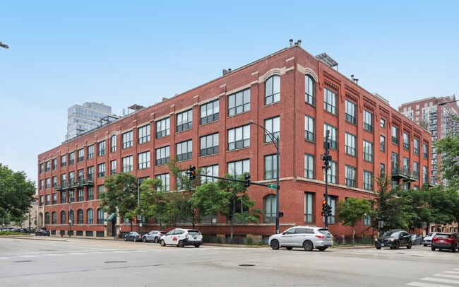Building Photo - 1727 S Indiana Ave Rental