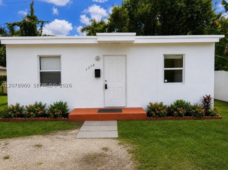 1310 NW 9th Pl