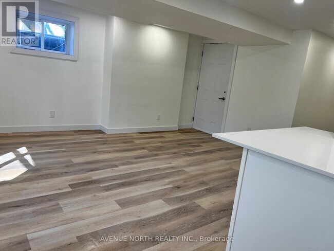 Photo - 480 River Rd