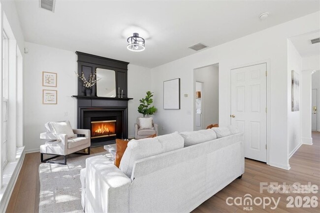 Photo - 2443 Normancrest Ct