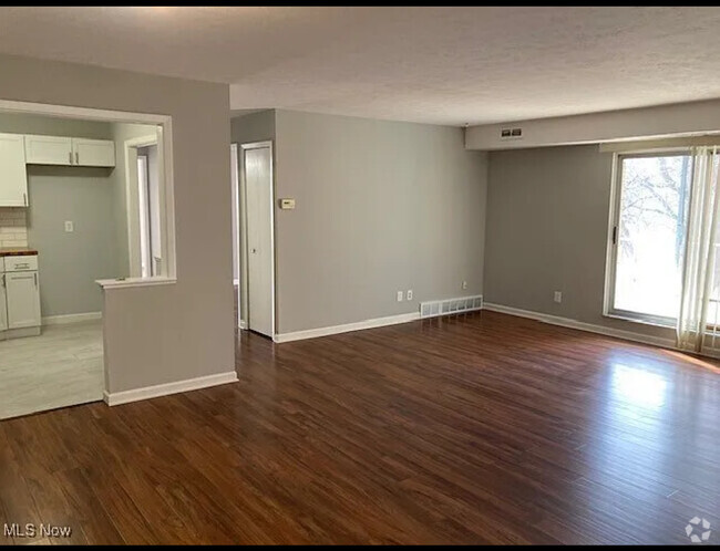 Building Photo - 3675 Clague Rd Unit 319 Rental