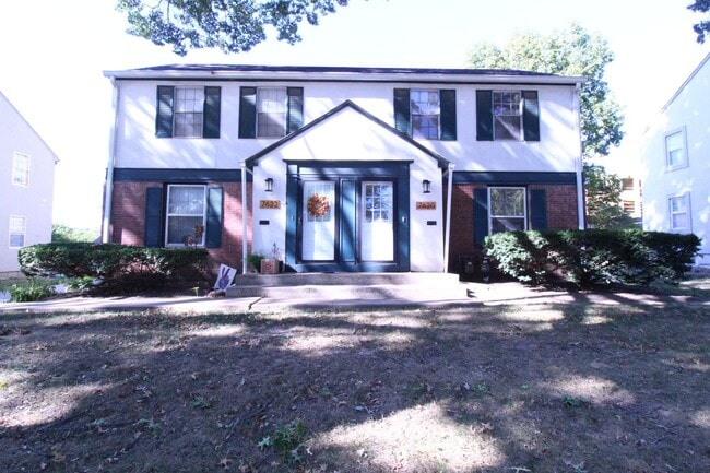 Building Photo - October FREE On This 2 Bedroom 1 Bath Dupl...