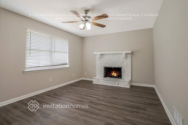 3868 Burnt Leaf Ln SW