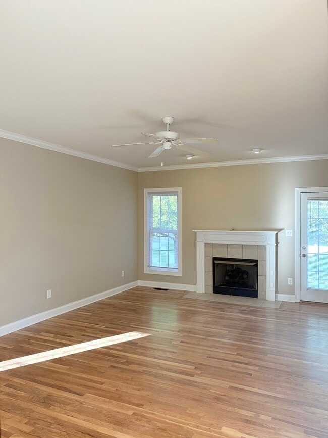 Photo - 2635 Danhaven Dr