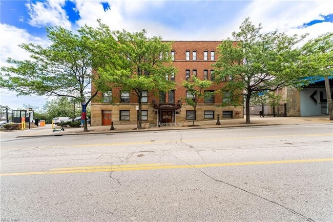 Photo - 1133 W 9th St