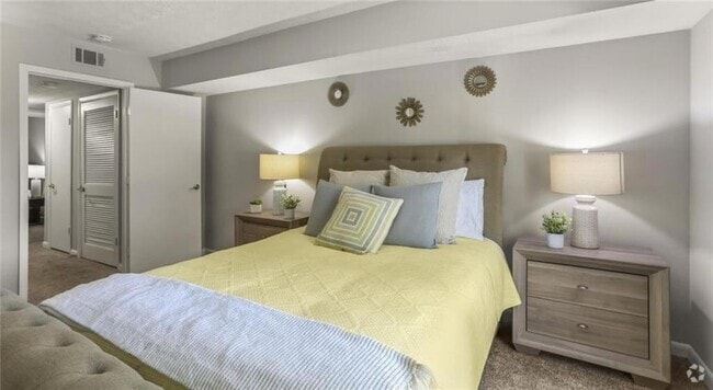 Building Photo - 3000 Spring Hill Pkwy SE Rental