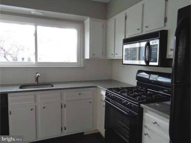 Building Photo - 101 Greenridge Cir