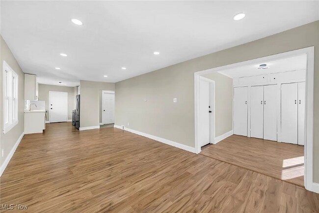 Photo - 3211 W 121st St Unit 1