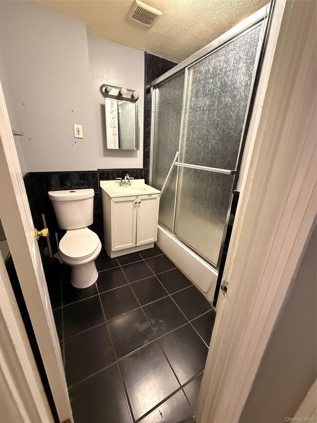 Photo - 88-25 75th St