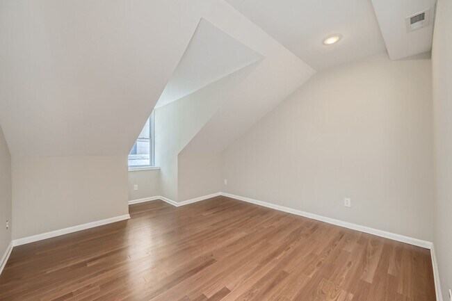 Photo - Brown's Arcade