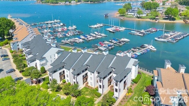Building Photo - 18755 Vineyard Point Ln