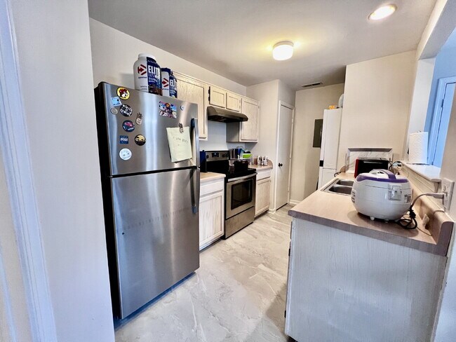 Photo - Beautiful 2-Bedroom End Unit Townhome in Ocean Lakes!