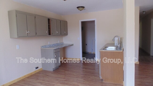 Photo - 403 Lenoir St