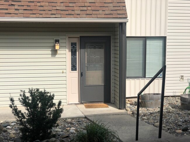 Photo - 600 SW Crestview St