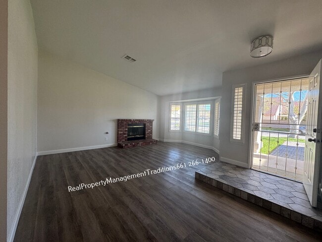 Photo - Elegant 4 Bed 2 Bath Home