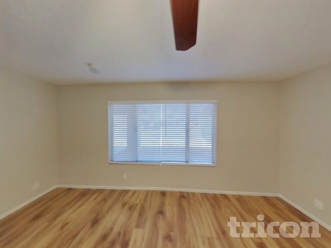 Photo - 4078 Deerfield Ave