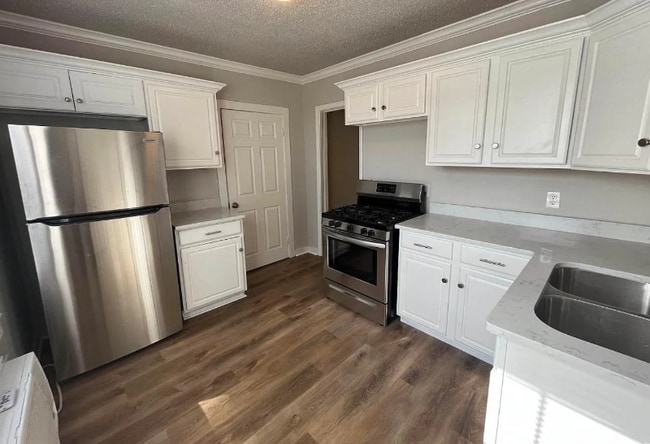 Photo - 4101 A St Unit 2