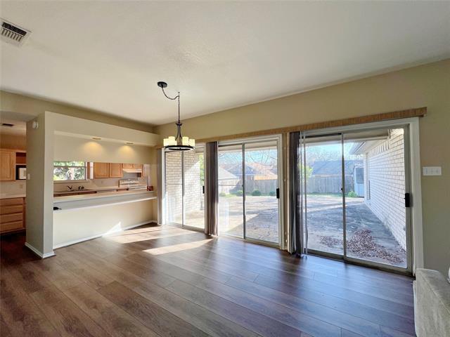 Photo - 507 W Baylor St