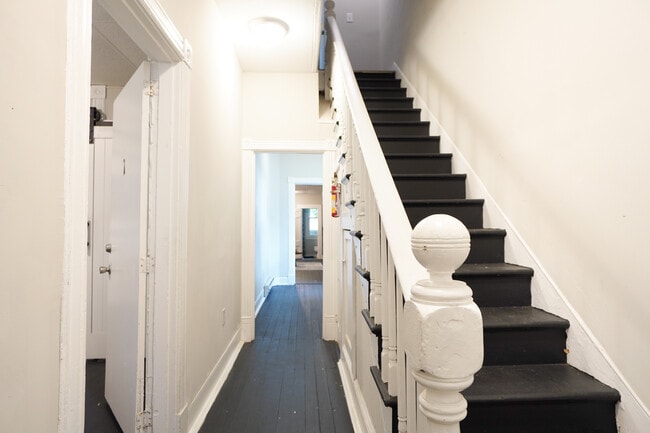 Photo - 1911 High St Unit B