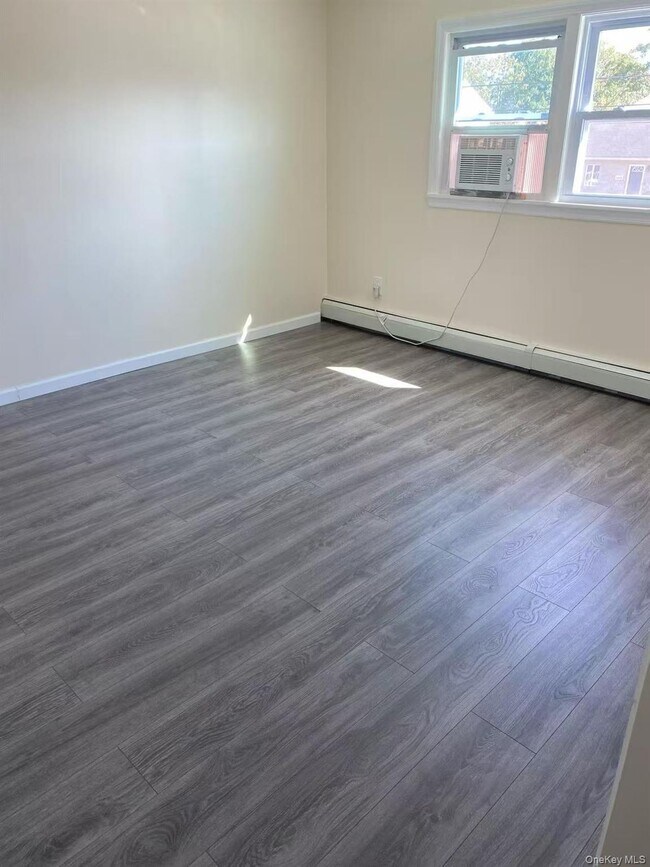 Photo - 1306 Herzel Blvd