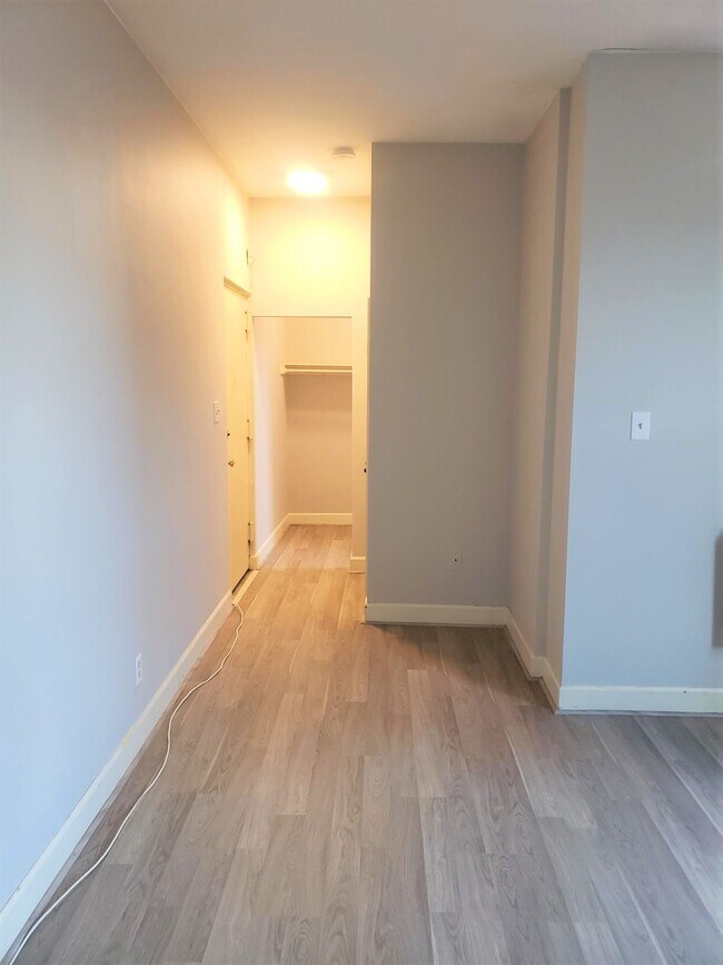333 2nd St NE