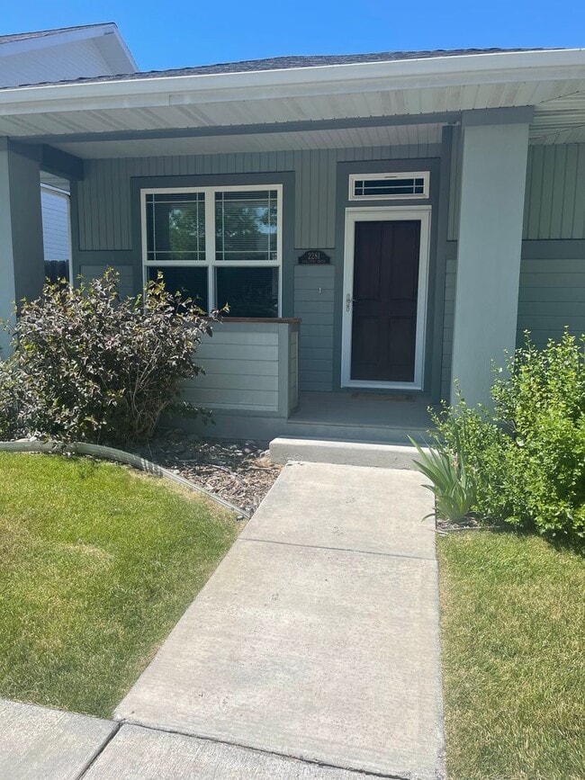 Photo - Cute Stand Alone Home