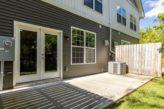 Photo - 822 McCammon Ave