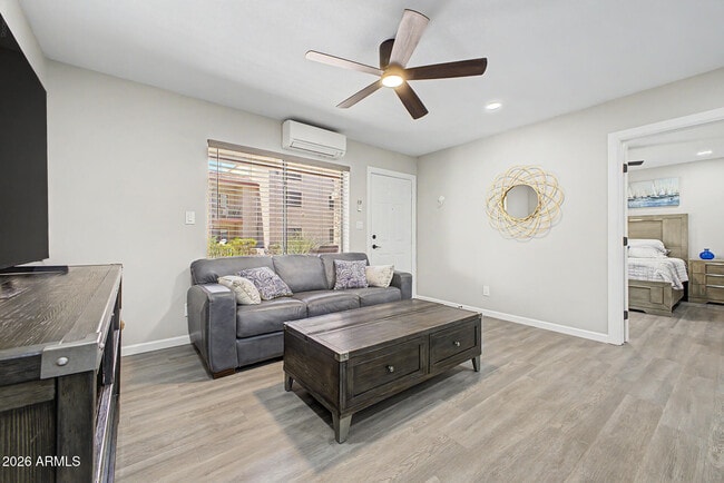 Photo - 1440 N Idaho Rd