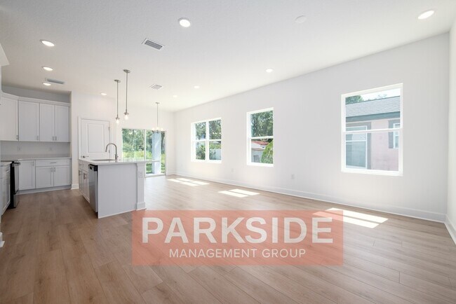 Photo - 1512 W 8th St