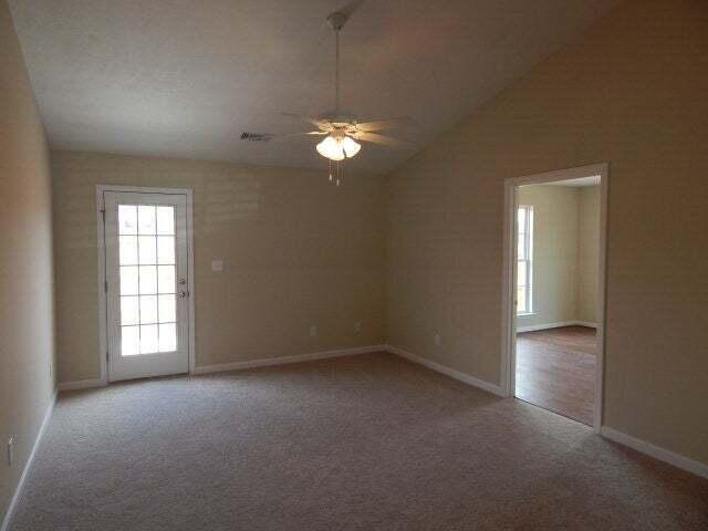Photo - 212 Bobwhite Dr