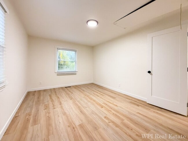 Photo - Cozy and Convenient 2bed/1bath house in th...