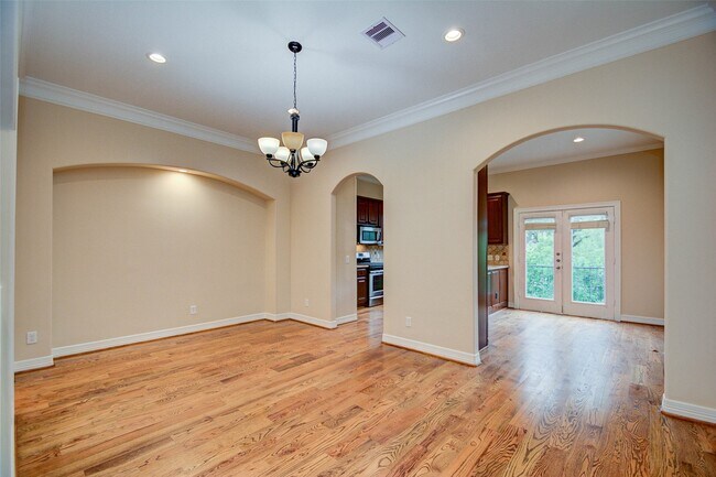 Photo - 1904 Lauderdale St