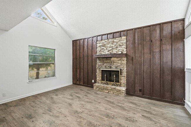 Photo - 2711 St Edwards Cir