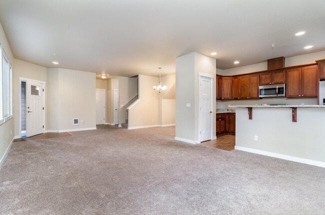 Building Photo - 1623 Burnside Pl Unit A