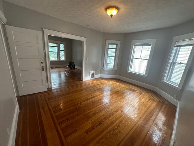 Building Photo - 78 Fellsway W Unit 2