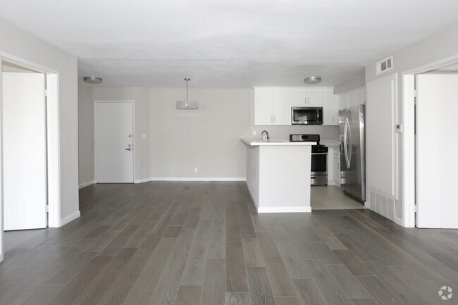2BR, 2BA - 1,200SF