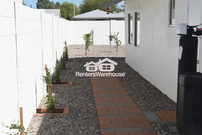 Photo - 222 E Southgate Ave