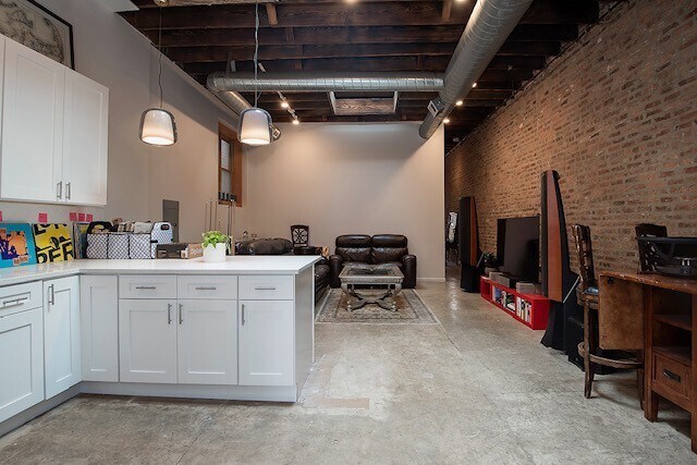 Photo - 2021 S Throop St