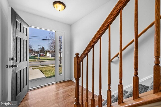 Building Photo - 23 Mustang Dr