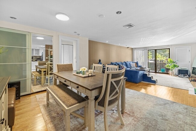 Building Photo - 30 Revere Beach Pkwy Unit 109
